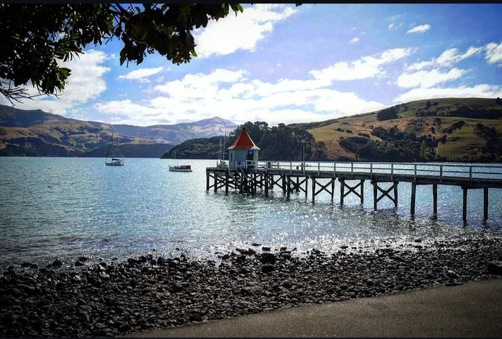 Akaroa harbour on Banks Peninsula, New Zealand